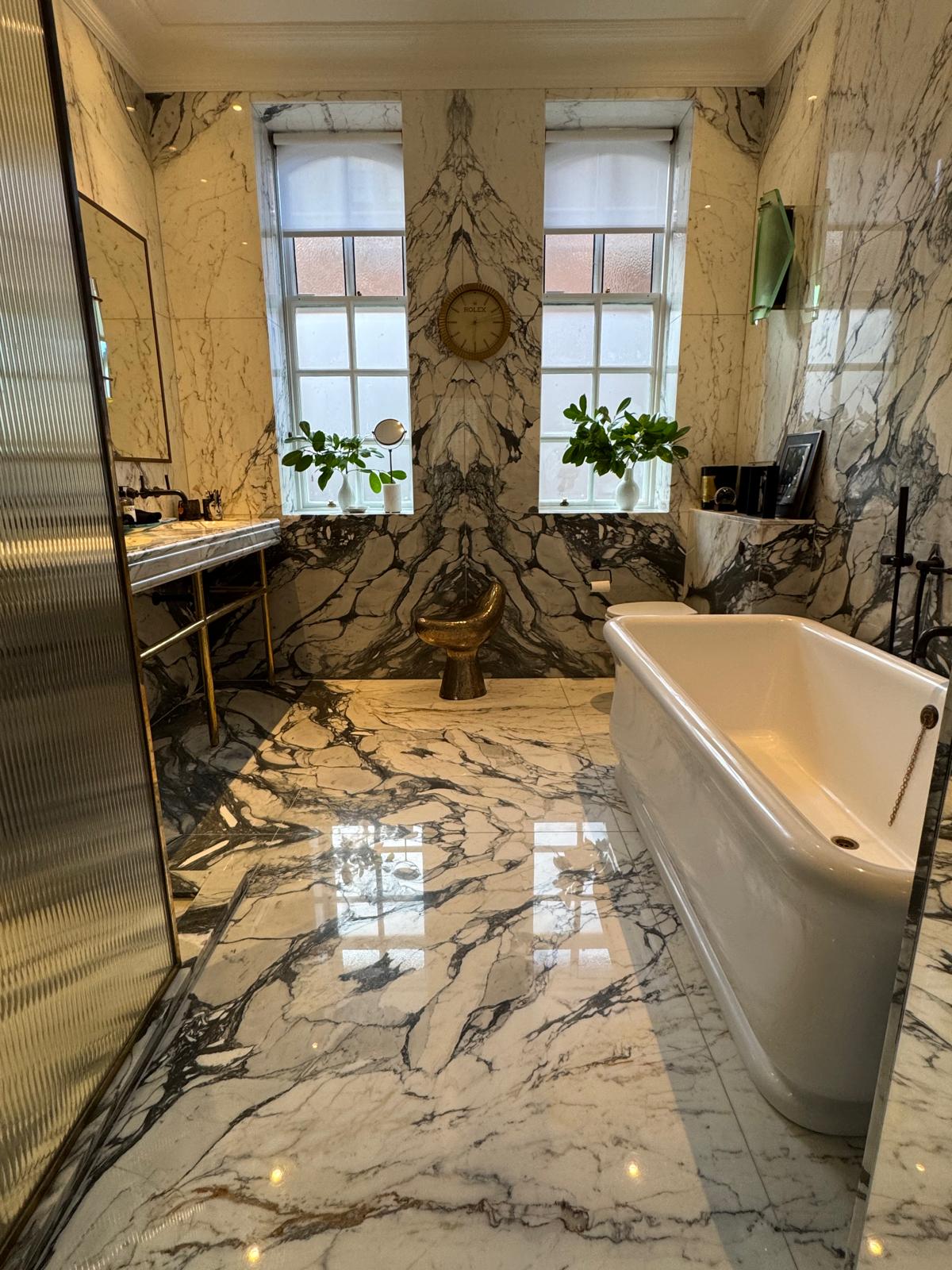 Campden Hill Road full marble bathroom suite